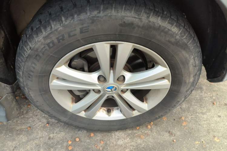 Used HYOSOW S3 2016 S3L 1.5L Manual Prestige Edition Right Front Wheel Hub