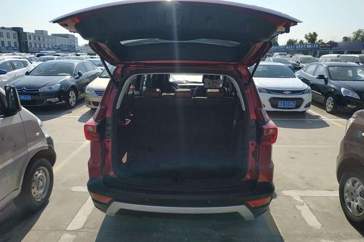 Used HYOSOW S3 2016 S3L 1.5L Manual Prestige Edition Trunk