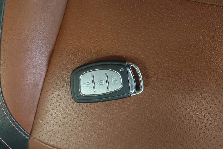 Used HYOSOW S3 2016 S3L 1.5L Manual Prestige Edition Vehicle Key