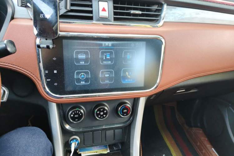 Used HYOSOW S3 2016 S3L 1.5L Manual Premium Edition Audio And AC Panel