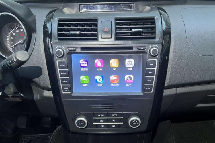 Used HYOSOW S3 2016 1.5L Manual Luxury Edition China IV Emission Standard Audio And AC Panel
