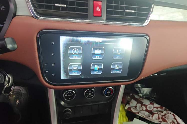 Used HYOSOW S3 2016 S3L 1.5L Manual Premium Edition Audio And AC Panel