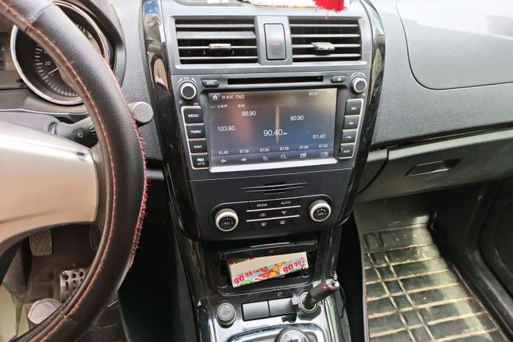 Used HYOSOW S3 2016 1.5L Manual Luxury Model China V Standard Audio And AC Panel