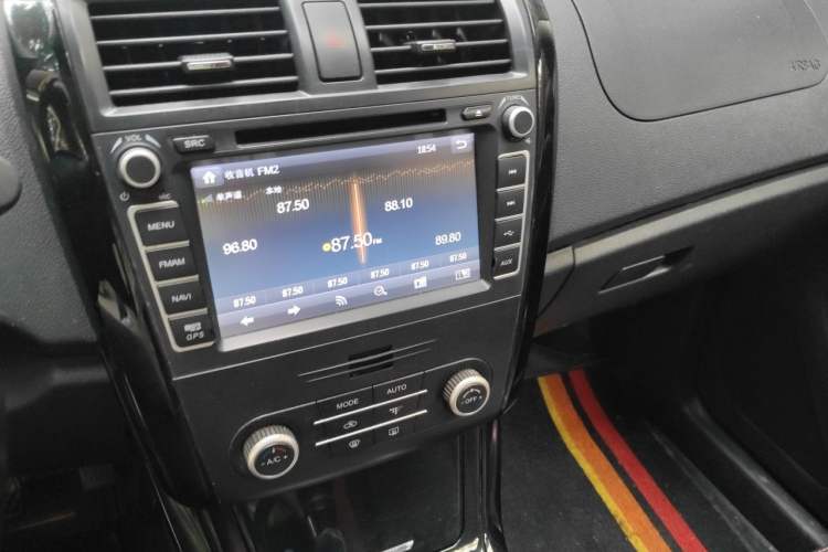 Used HYOSOW S3 2016 1.5L Manual Luxury Edition China IV Emission Standard Audio And AC Panel