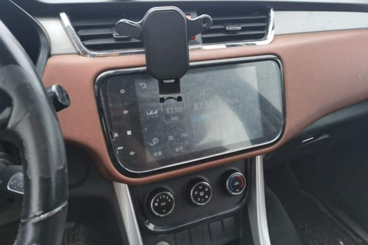 Used HYOSOW S3 2016 S3L 1.5L Manual Premium Edition Audio And AC Panel