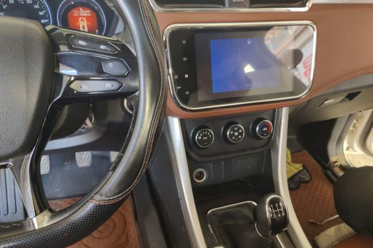 Used HYOSOW S3 2016 S3L 1.5L Manual Prestige Edition Audio And AC Panel