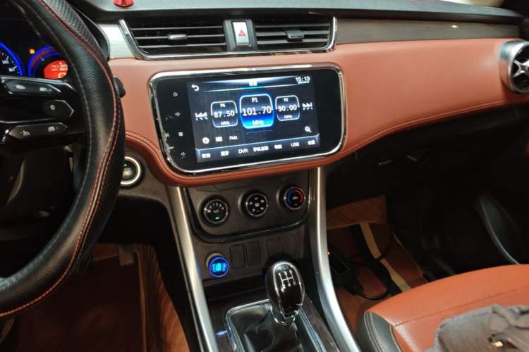 Used HYOSOW S3 2016 S3L 1.5L Manual Prestige Edition Audio And AC Panel