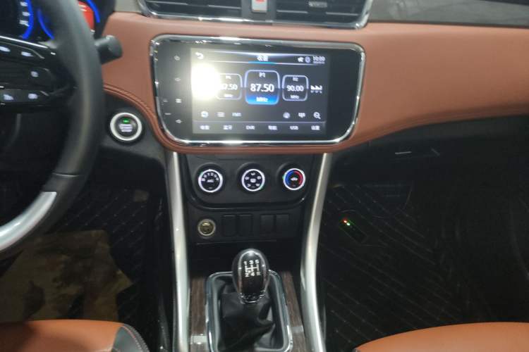 Used HYOSOW S3 2016 S3L 1.5L Manual Prestige Edition Audio And AC Panel