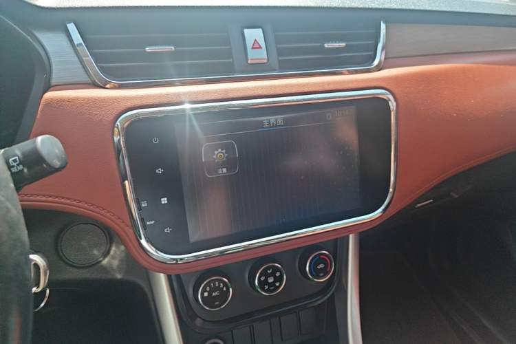 Used HYOSOW S3 2016 S3L 1.5L Manual Premium Edition Audio And AC Panel