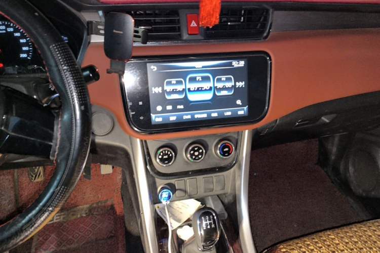 Used HYOSOW S3 2016 S3L 1.5L Manual Premium Edition Audio And AC Panel