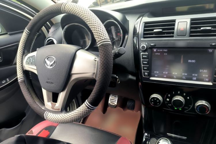 Used HYOSOW S3 2016 1.5L Manual Comfort Version China IV Emission Standard Center Console
