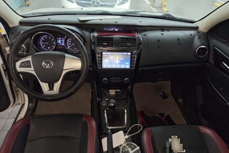 Used HYOSOW S3 2016 1.5L Manual Luxury Edition China IV Emission Standard Center Console