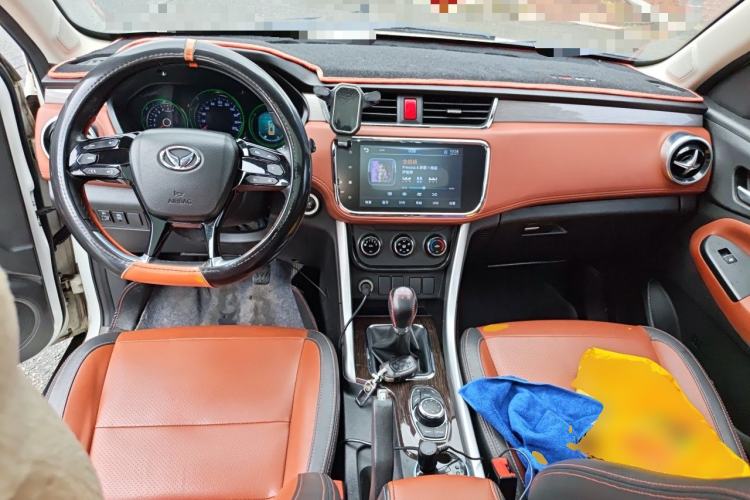 Used HYOSOW S3 2016 S3L 1.5L Manual Prestige Edition Center Console