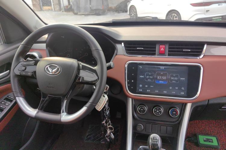 Used HYOSOW S3 2016 S3L 1.5L Manual Premium Edition Center Console