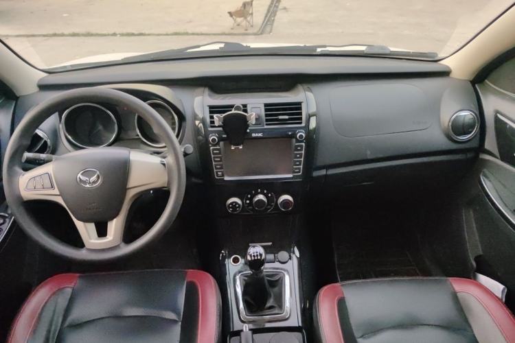 Used HYOSOW S3 2016 1.5L Manual Comfort Version China IV Emission Standard Center Console