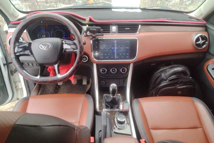 Used HYOSOW S3 2016 S3L 1.5L Manual Prestige Edition Center Console