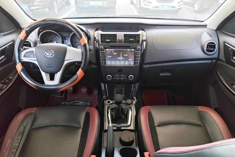 Used HYOSOW S3 2016 1.5L Manual Luxury Edition China IV Emission Standard Center Console