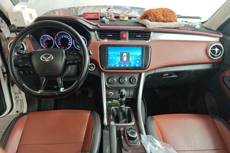 Used HYOSOW S3 2016 S3L 1.5L Manual Prestige Edition Center Console