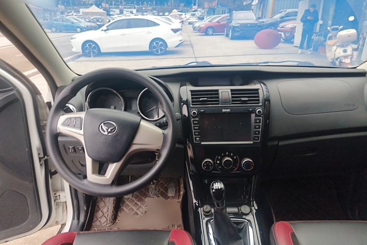 Used HYOSOW S3 2016 1.5L Manual Comfort Version China IV Emission Standard Center Console