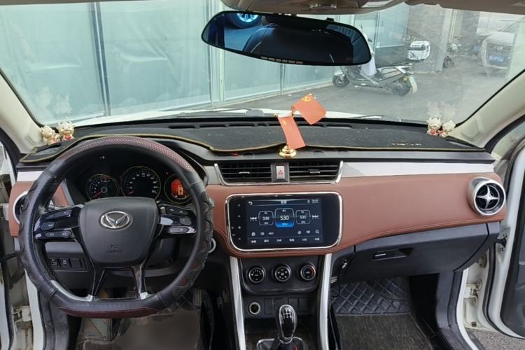 Used HYOSOW S3 2016 S3L 1.5L Manual Prestige Edition Center Console