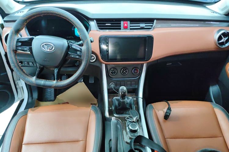 Used HYOSOW S3 2016 S3L 1.5L Manual Prestige Edition Center Console