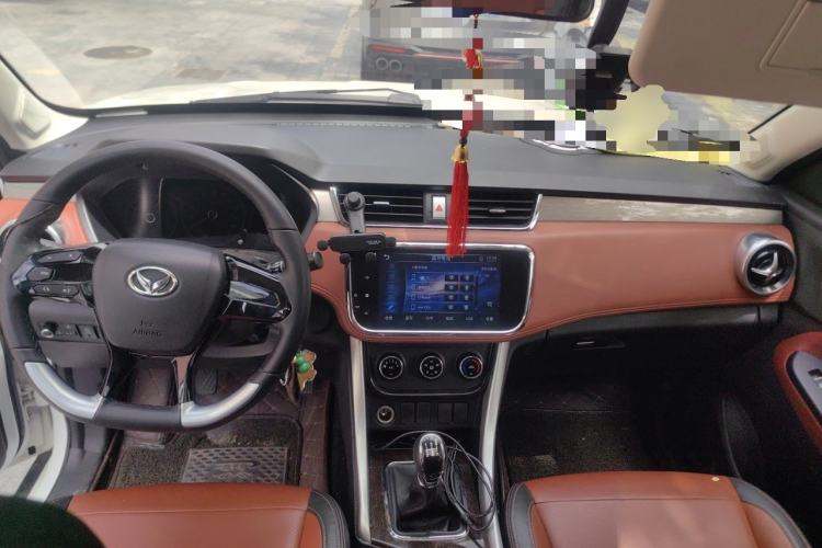 Used HYOSOW S3 2016 S3L 1.5L Manual Premium Edition Center Console