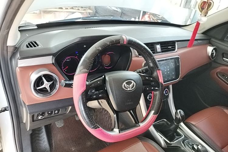 Used HYOSOW S3 2016 S3L 1.5L Manual Prestige Edition Center Console