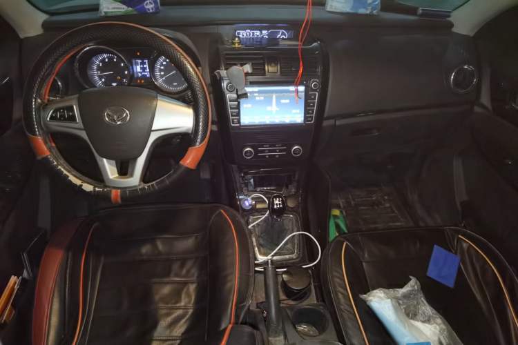 Used HYOSOW S3 2016 1.5L Manual Luxury Edition China IV Emission Standard Center Console