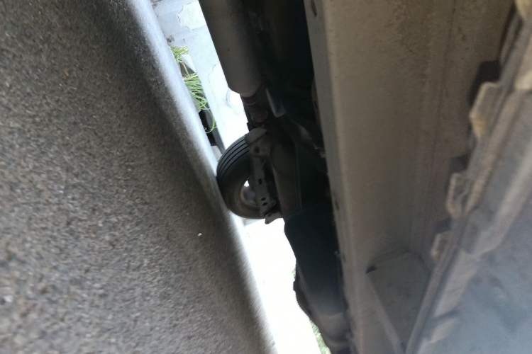 Used HYOSOW S3 2016 S3L 1.5L Manual Prestige Edition Chassis Front Left