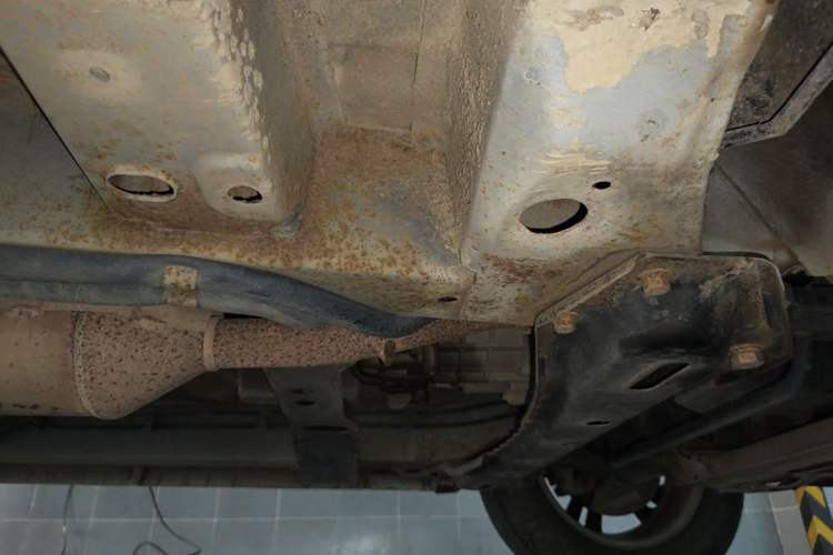 Used HYOSOW S3 2016 1.5L Manual Luxury Edition China IV Emission Standard Chassis Front Right