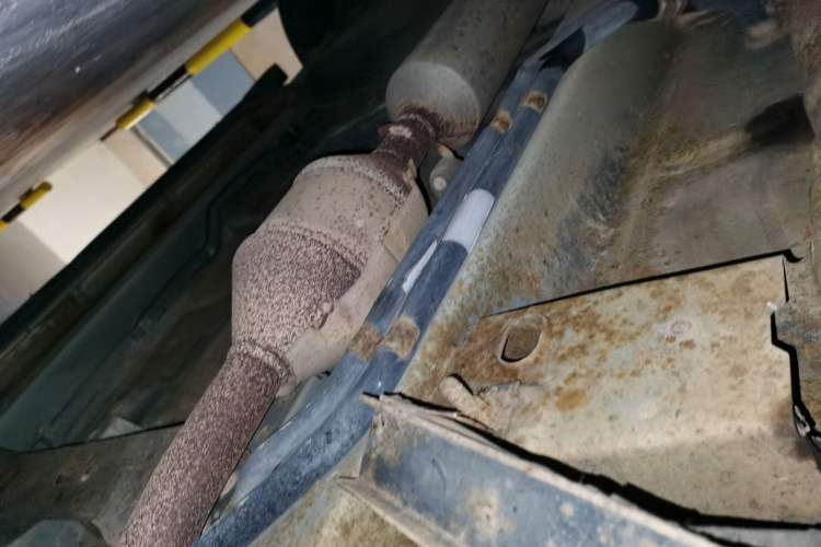 Used HYOSOW S3 2016 1.5L Manual Comfort Version China IV Emission Standard Chassis Front Right