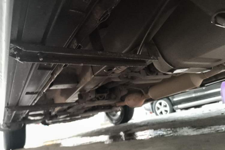 Used HYOSOW S3 2016 1.5L Manual Luxury Edition China IV Emission Standard Chassis Rear Left