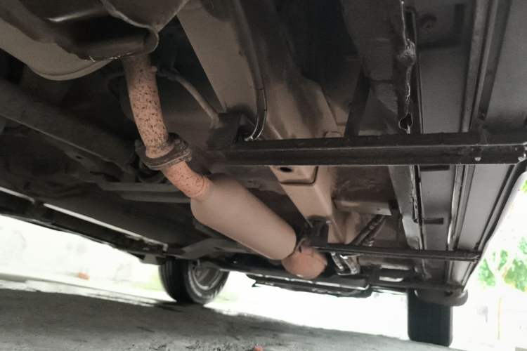 Used HYOSOW S3 2016 1.5L Manual Luxury Edition China IV Emission Standard Chassis Rear Right