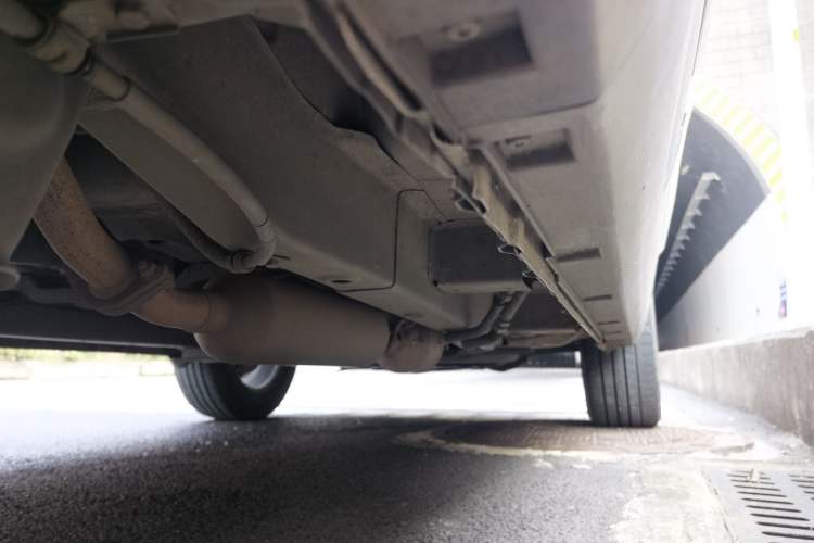 Used HYOSOW S3 2016 1.5L Manual Luxury Edition China IV Emission Standard Chassis Rear Right