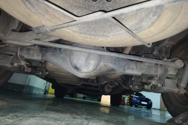 Used HYOSOW S3 2016 1.5L Manual Luxury Edition China IV Emission Standard Chassis Rear