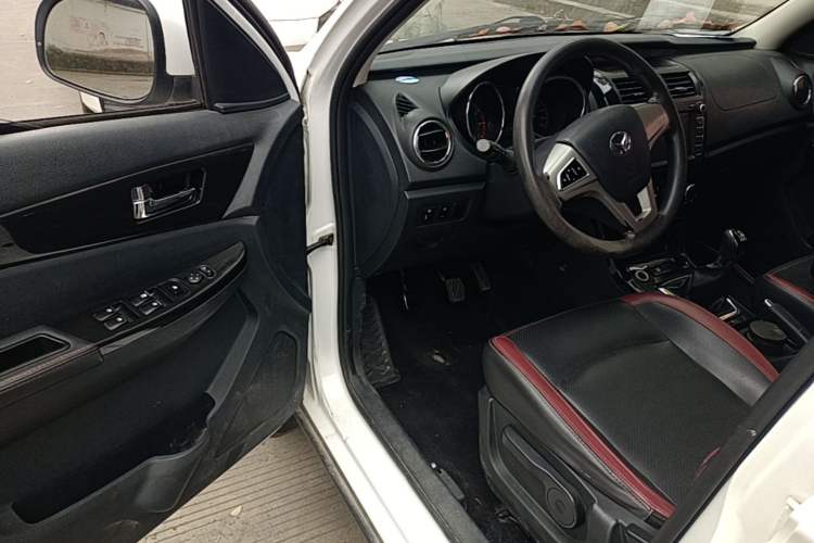 Used HYOSOW S3 2016 1.5L Manual Comfort Version China IV Emission Standard Driver Seat