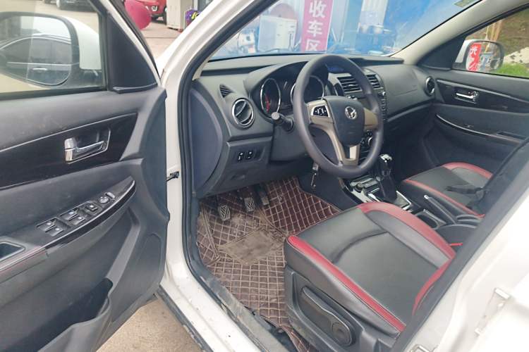 Used HYOSOW S3 2016 1.5L Manual Comfort Version China IV Emission Standard Driver Seat