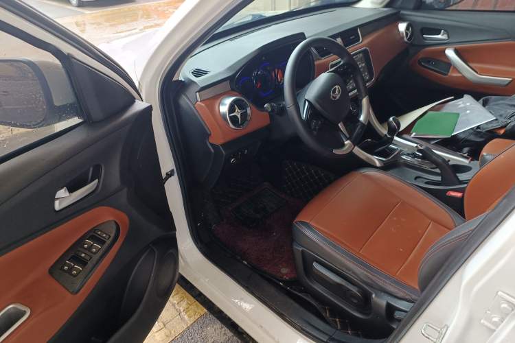 Used HYOSOW S3 2016 S3L 1.5L Manual Prestige Edition Driver Seat