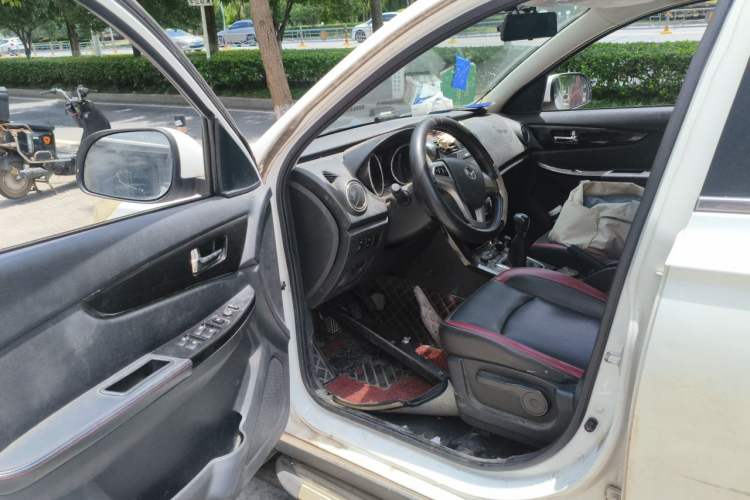 Used HYOSOW S3 2016 1.5L Manual Comfort Version China IV Emission Standard Driver Seat