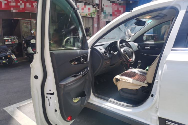 Used HYOSOW S3 2016 1.5L Manual Luxury Edition China IV Emission Standard Driver Seat