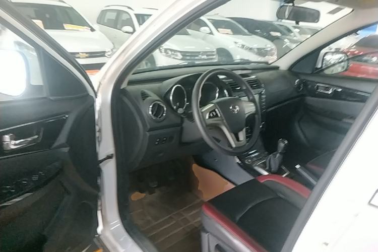 Used HYOSOW S3 2016 1.5L Manual Comfort Version China IV Emission Standard Driver Seat
