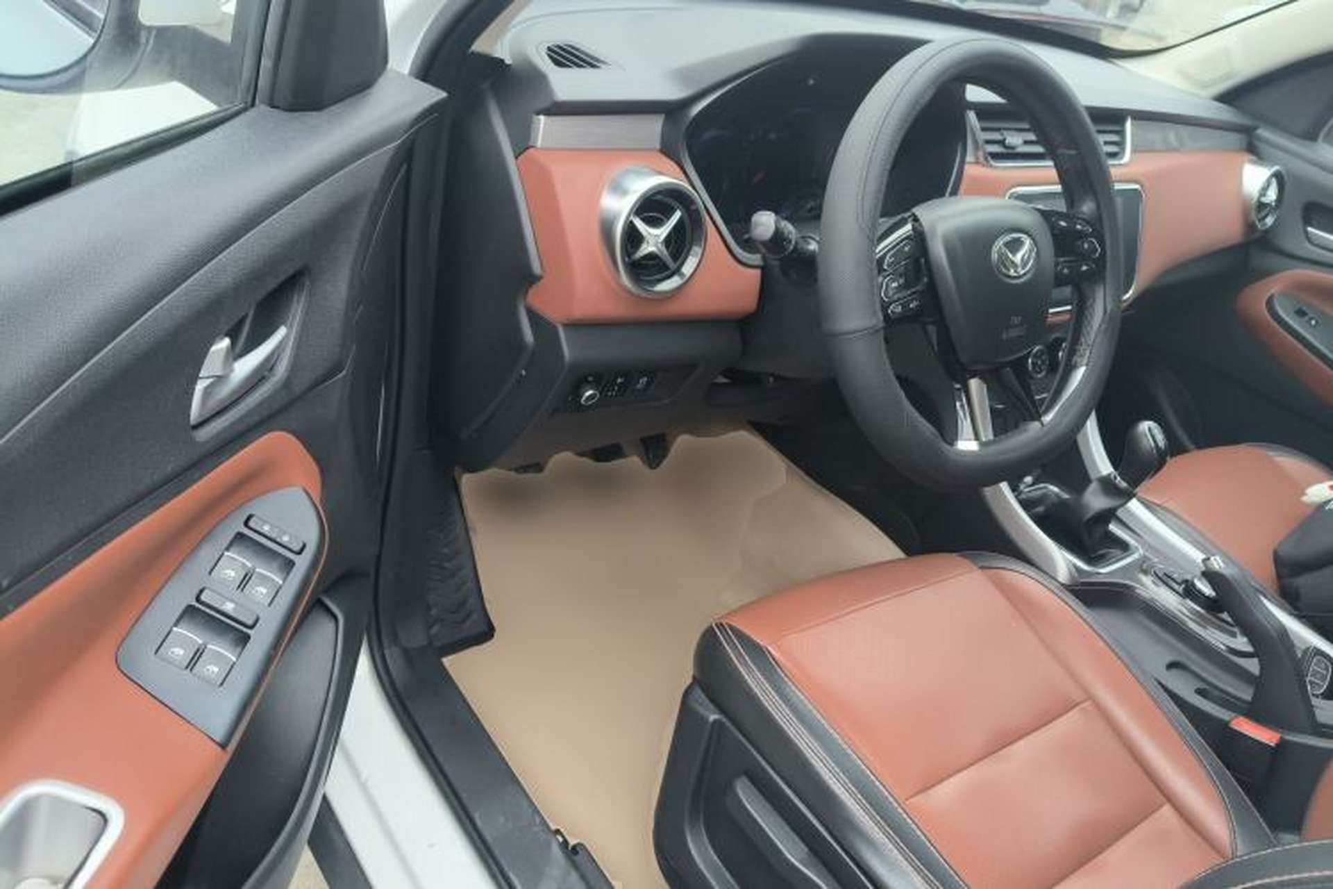 Used HYOSOW S3 2016 S3L 1.5L Manual Prestige Edition Driver Seat