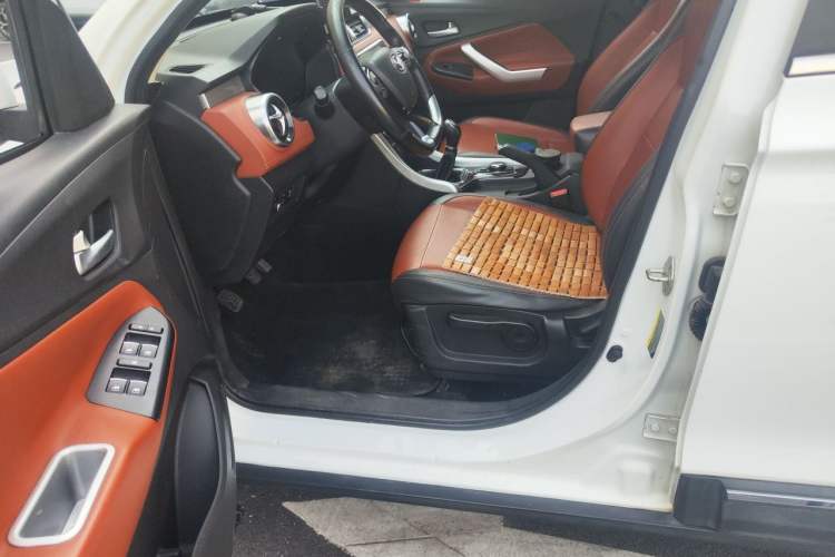 Used HYOSOW S3 2016 S3L 1.5L Manual Prestige Edition Driver Seat