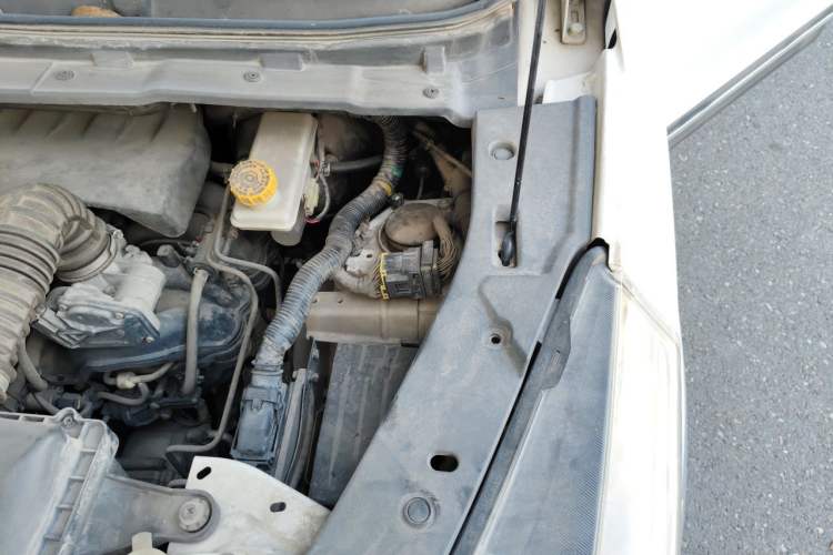Used HYOSOW S3 2016 S3L 1.5L Manual Premium Edition Engine Bay Left