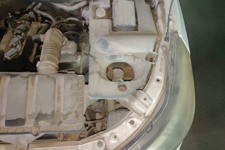 Used HYOSOW S3 2016 1.5L Manual Comfort Version China IV Emission Standard Engine Bay Left