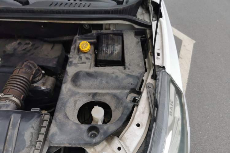Used HYOSOW S3 2016 1.5L Manual Comfort Version China IV Emission Standard Engine Bay Left