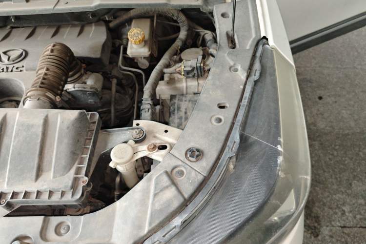 Used HYOSOW S3 2016 S3L 1.5L Manual Prestige Edition Engine Bay Left