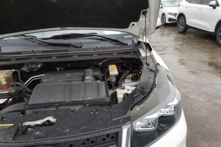Used HYOSOW S3 2016 S3L 1.5L Manual Prestige Edition Engine Bay Left