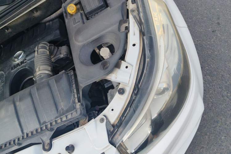 Used HYOSOW S3 2016 1.5L Manual Comfort Version China IV Emission Standard Engine Bay Left