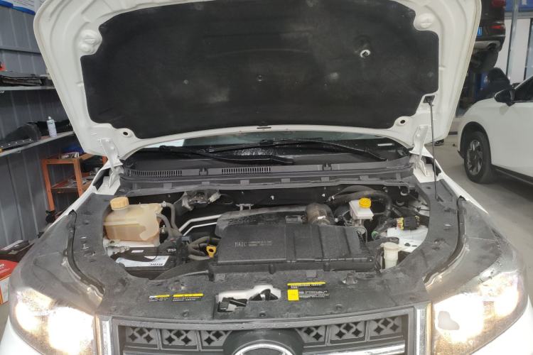 Used HYOSOW S3 2016 S3L 1.5L Manual Prestige Edition Engine Bay